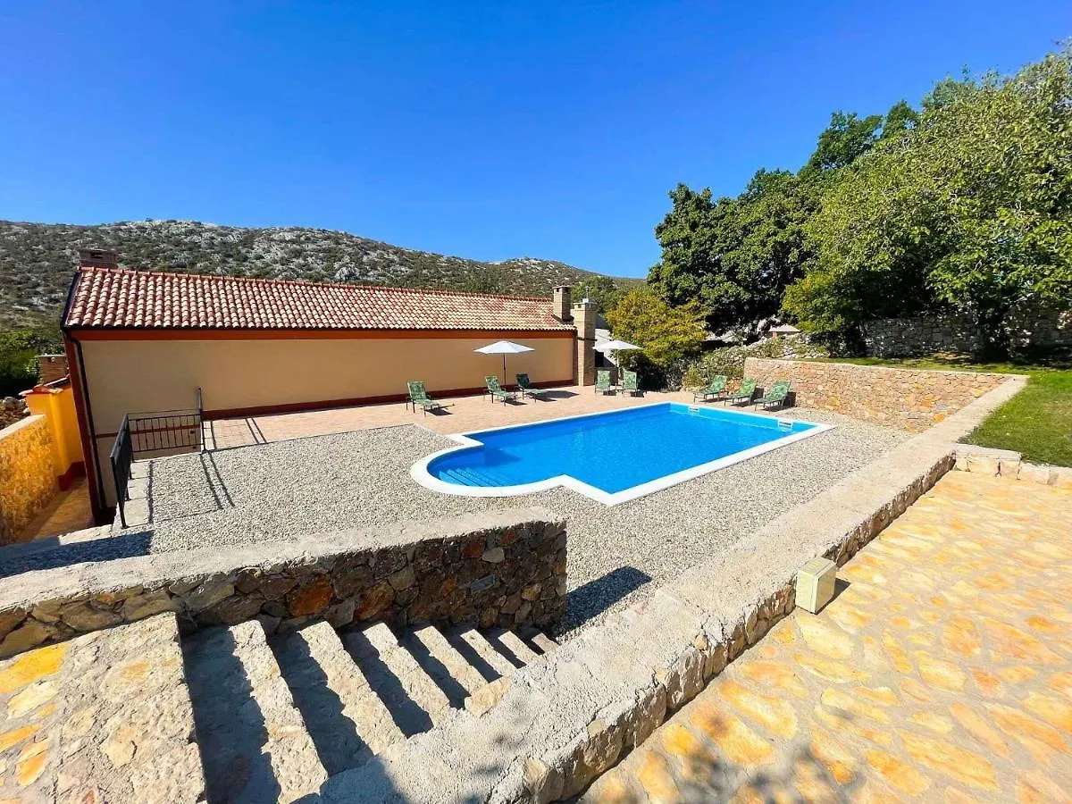 Holiday Home In Drivenik 42242